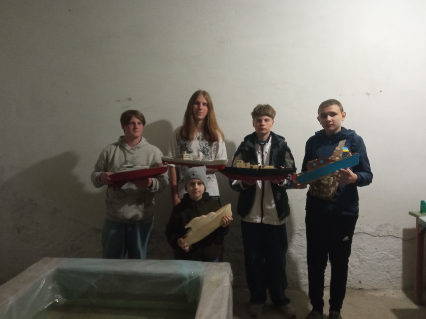 На зображенні може бути: скейтборд